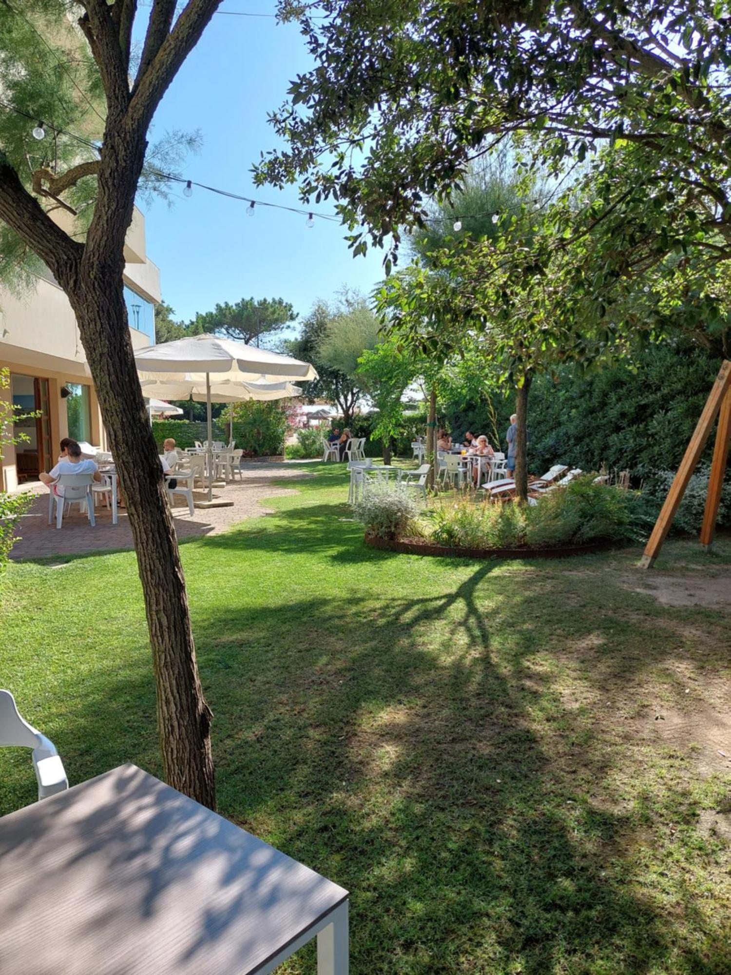 Hotel Astor B&B Lido di Classe Exterior foto